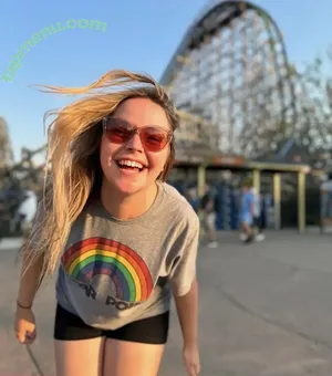 Sarah Anderson / SarahFromCS nude photo #0023