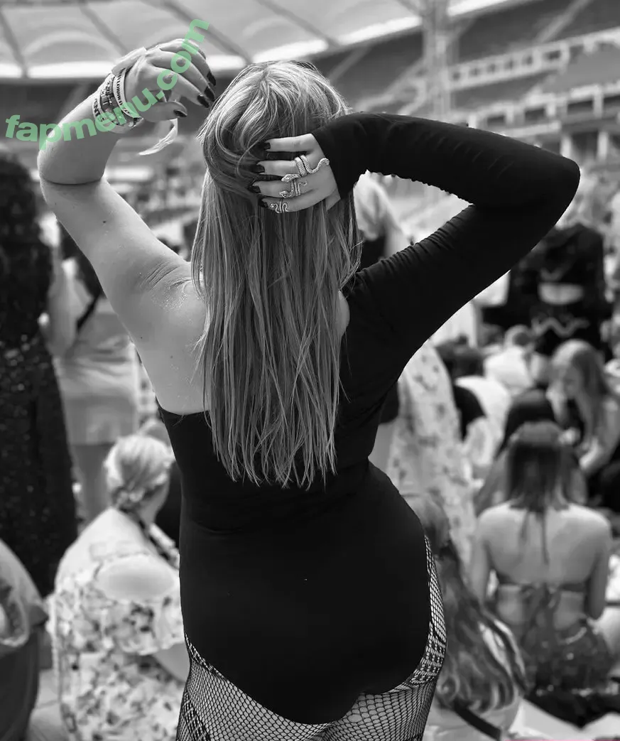 Sarah Anderson nude photo #0026 (SarahFromCS)