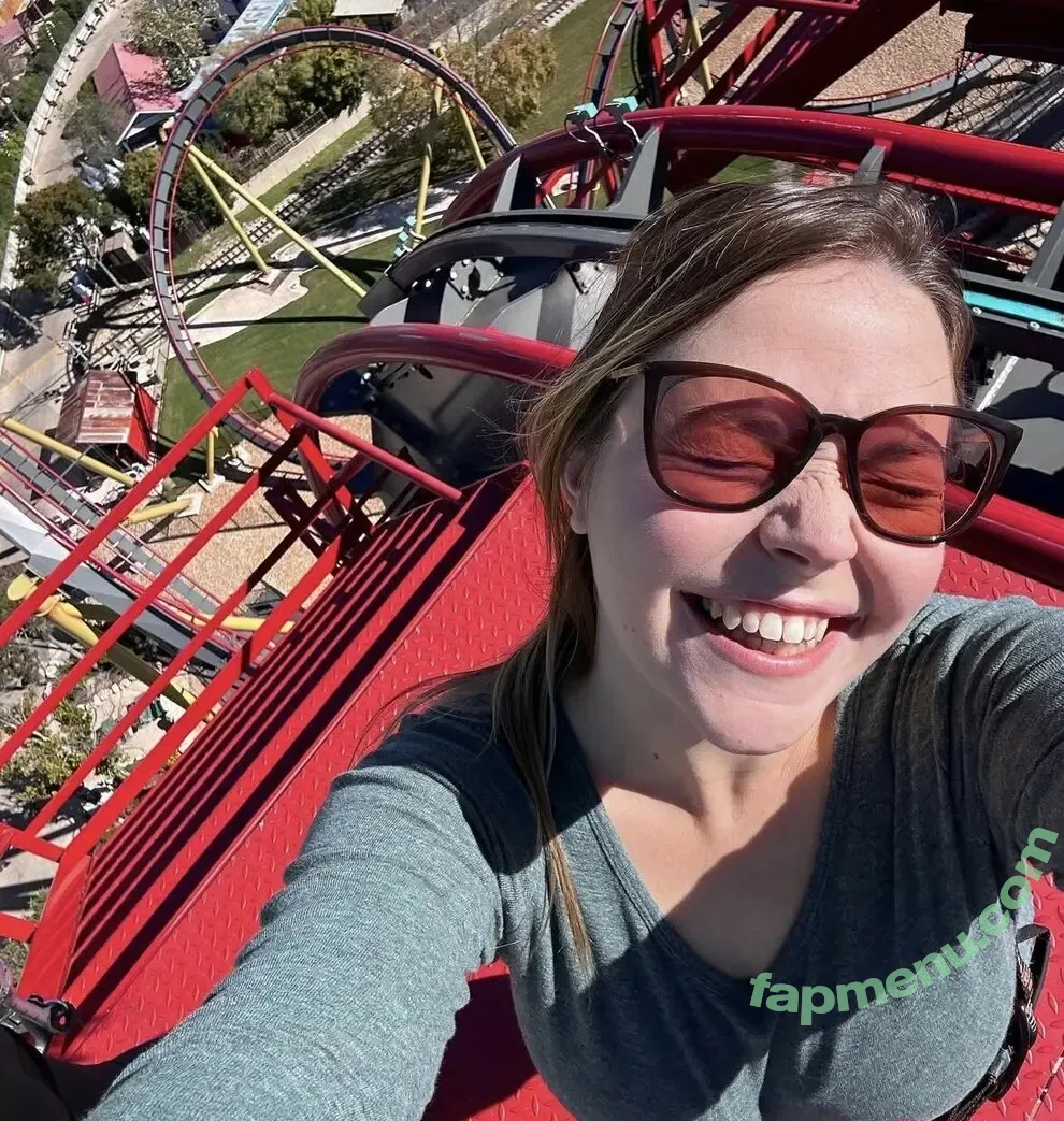 Sarah Anderson nude photo #0033 (SarahFromCS)