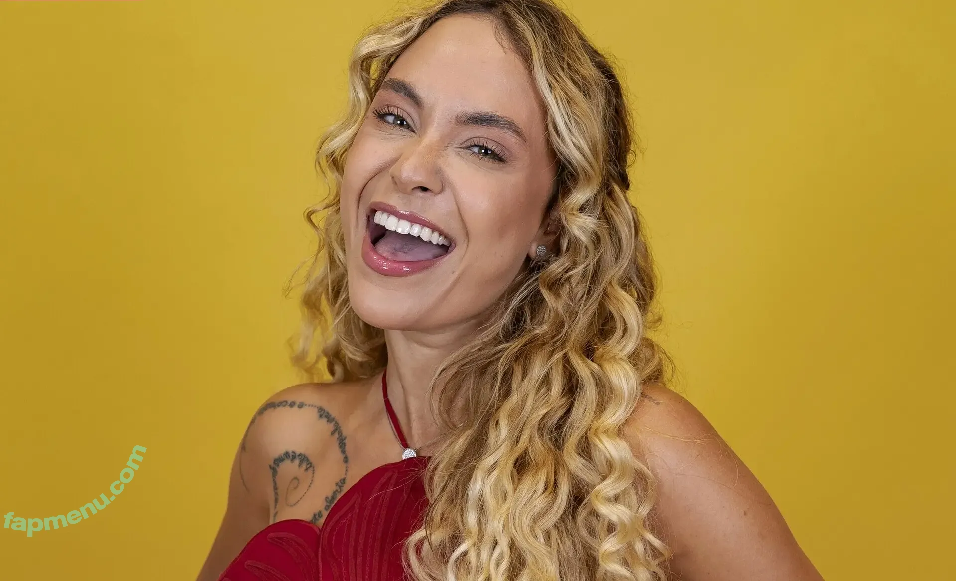 Sarah Andrade nude photo #0087 (sarahandrade)