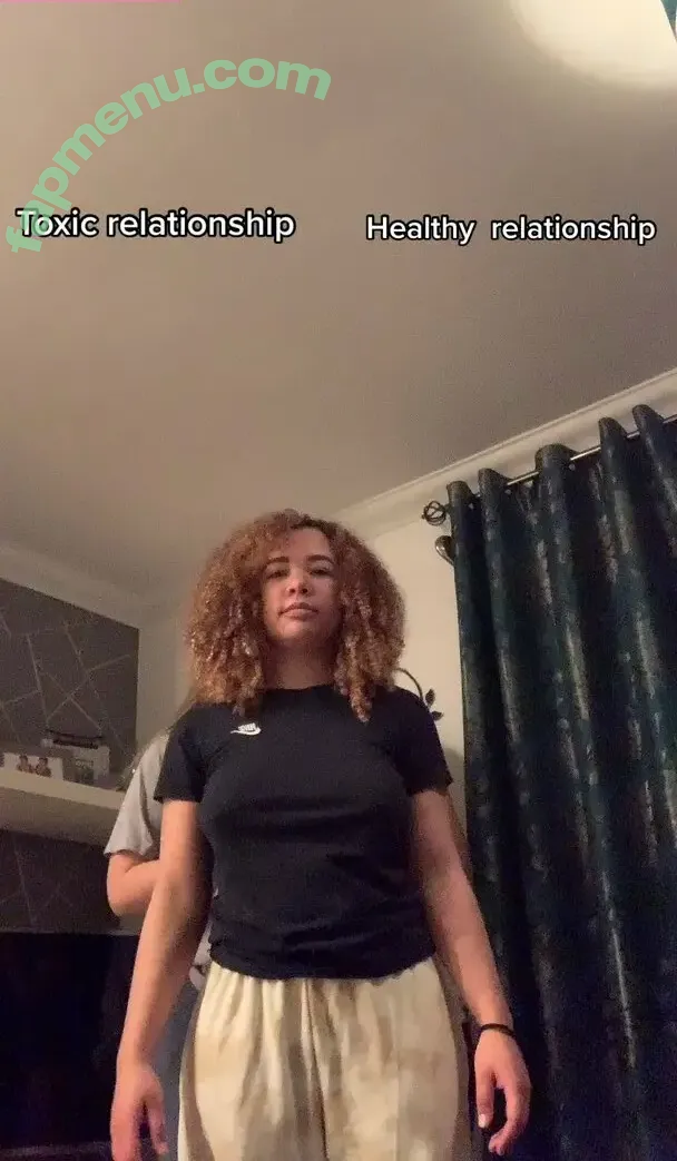 Sarah Anne Hooper nude photo #0095 (sarahannehooper)