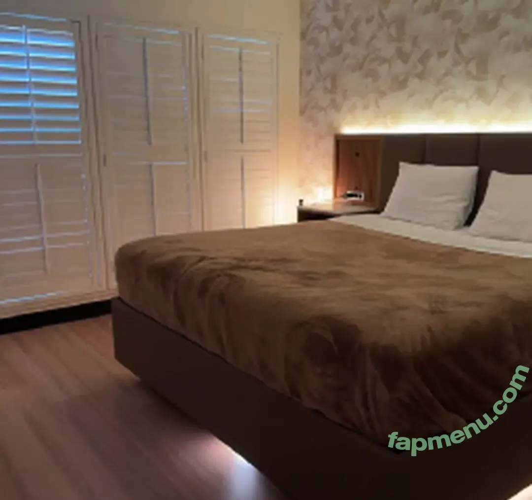 Sarah Arabic nude photo #0001 (SarahArabic / arabicslavegirl / sarah.arabic)