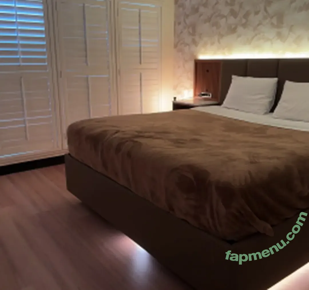 Sarah Arabic nude photo #0041 (SarahArabic / arabicslavegirl / sarah.arabic)