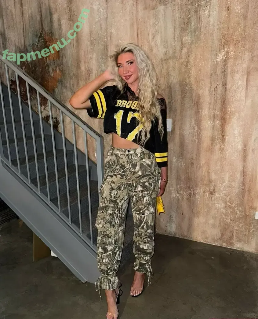 Sarah Baer nude photo #0104 (WWE / sarah_baer)