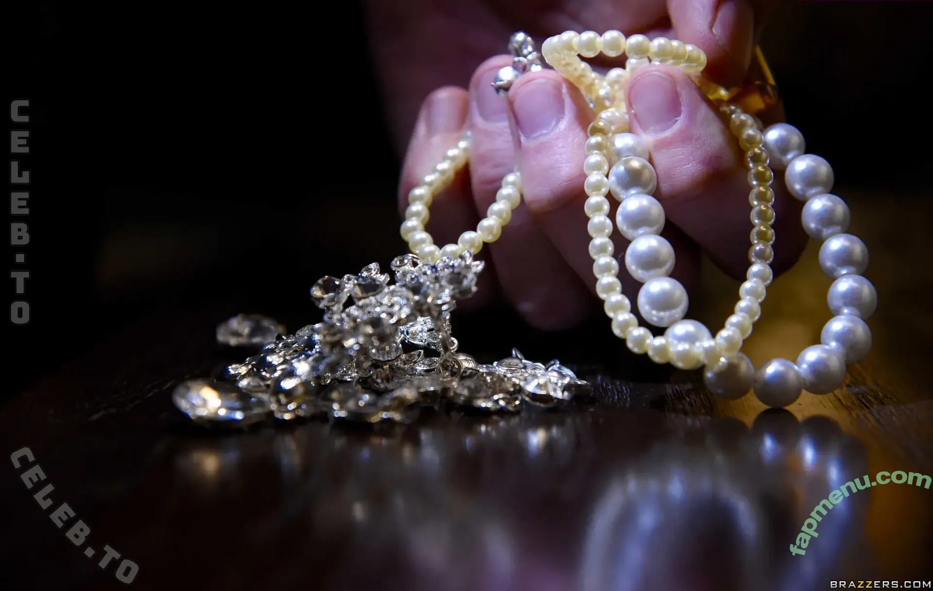 Sarah Banks nude photo #0212 (realSarahbanks / sarahbanks / thesarahbankx / thesarahbnkx)