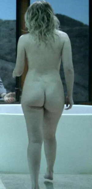 Sarah Bolger / sarahbolger nude photo #0002