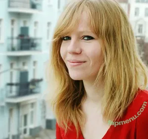 Sarah Bosetti / sarahbosetti nude photo #0016