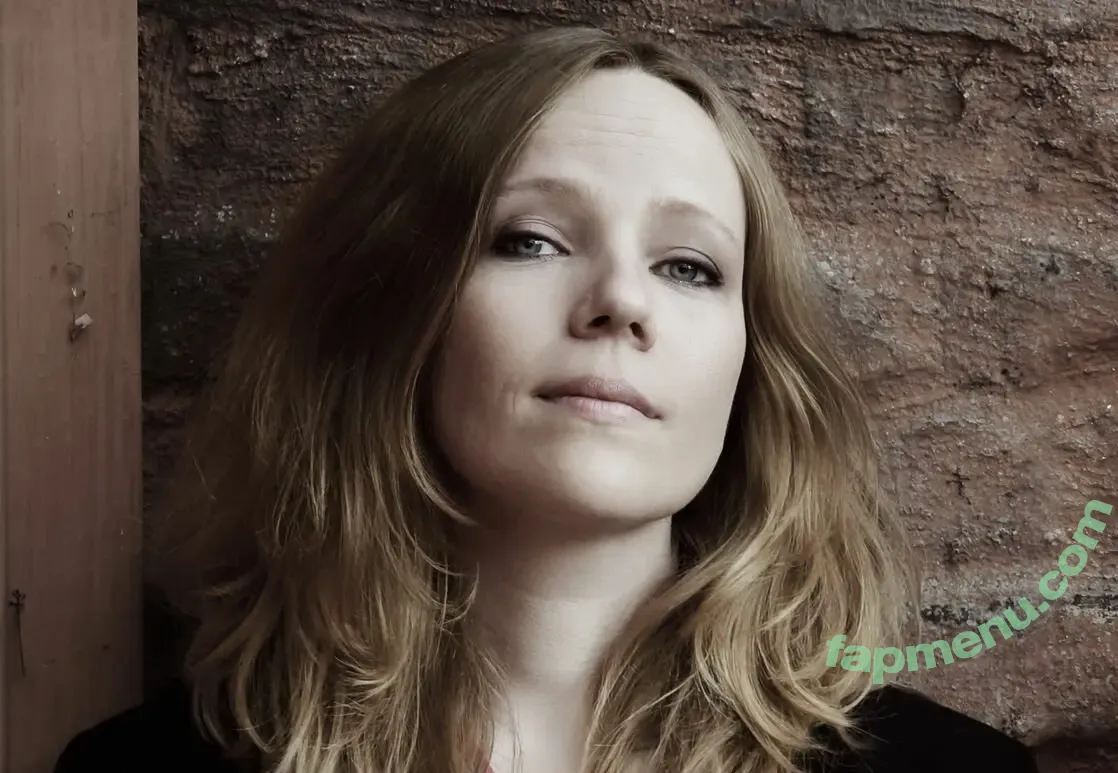 Sarah Bosetti nude photo #0014 (sarahbosetti)