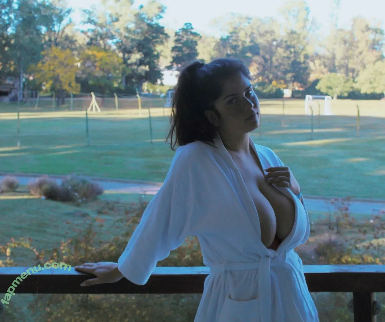 Sarahbustani nude photo #0033 (Sarah Bustani / sarahbustani69)