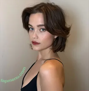 Sarah Catherine Hook / sarahcatherine.hook nude photo #0101