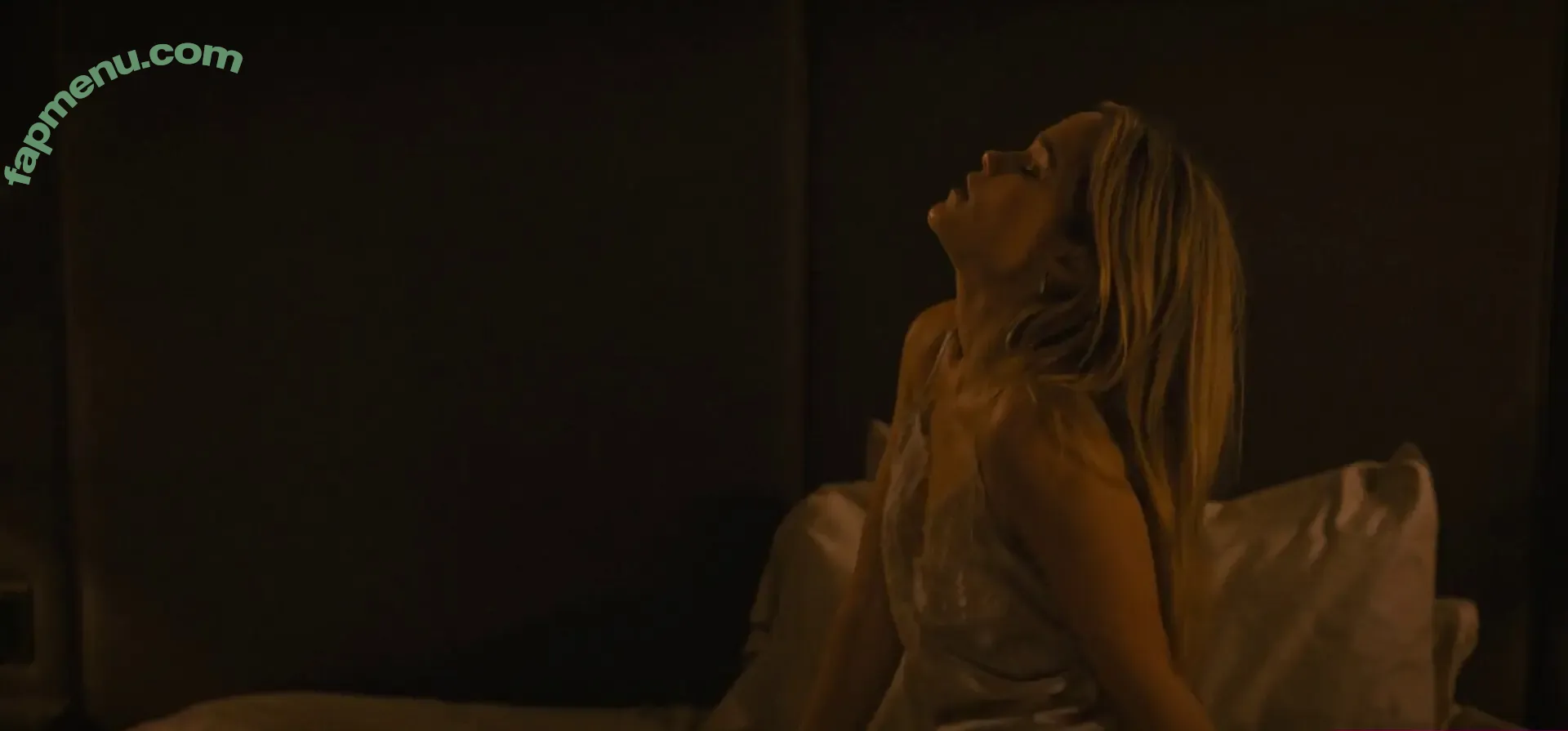 Sarah Catherine Hook nude photo #0130 (sarahcatherine.hook)