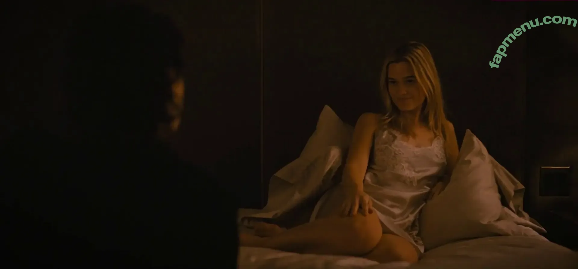 Sarah Catherine Hook nude photo #0135 (sarahcatherine.hook)