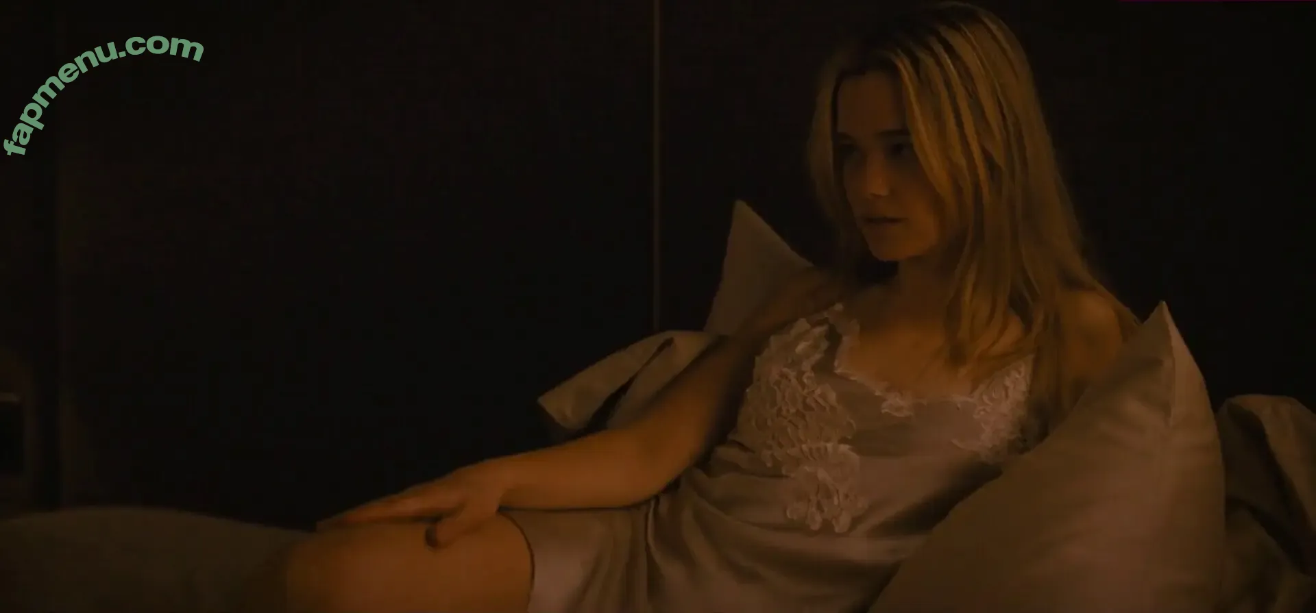 Sarah Catherine Hook nude photo #0137 (sarahcatherine.hook)