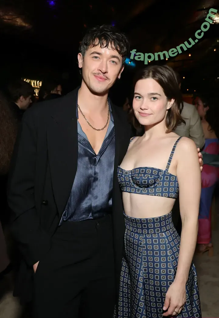 Sarah Catherine Hook nude photo #0166 (sarahcatherine.hook / schookofficial)