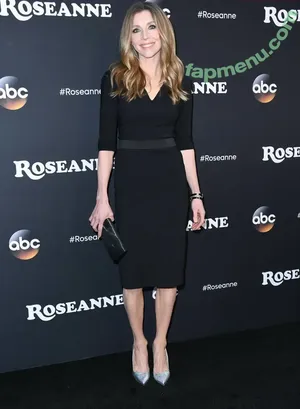 Sarah Chalke / sarahchalke nude photo #0160