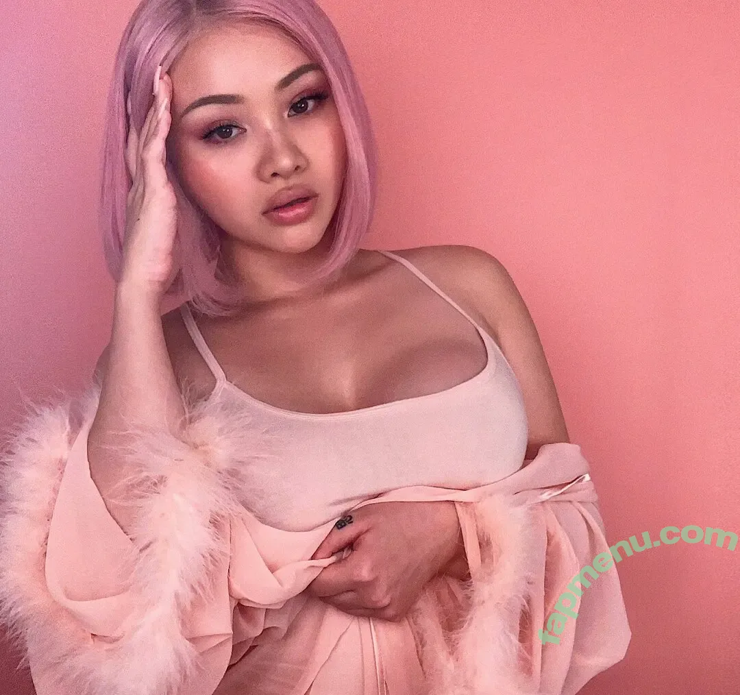 Sarah Cheung nude photo #0009 (Sacheu)