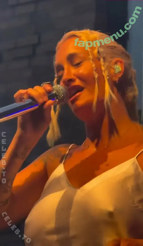 Sarah Connor nude photo #0726 (sarah.connor / sarahconnor / sarahconnorfc)