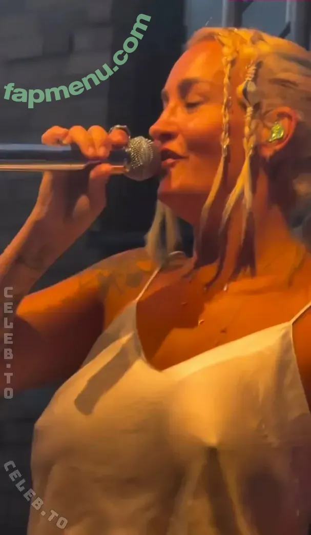 Sarah Connor nude photo #0728 (sarah.connor / sarahconnor / sarahconnorfc)