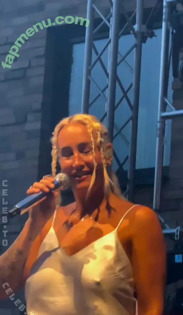 Sarah Connor nude photo #0733 (sarah.connor / sarahconnor / sarahconnorfc)