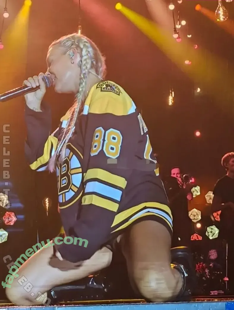 Sarah Connor nude photo #0762 (sarah.connor / sarahconnor / sarahconnorfc)