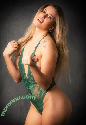 Sarah Coomer / sarahecoomer nude photo #0017