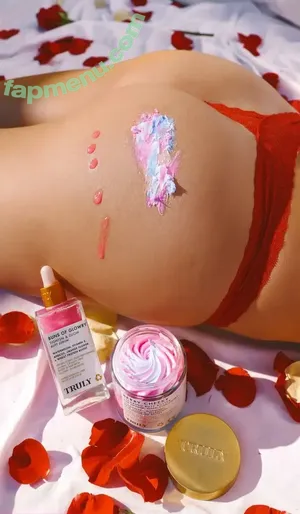 Sarah Curr / iheartsarita / sarahcurr nude photo #0112