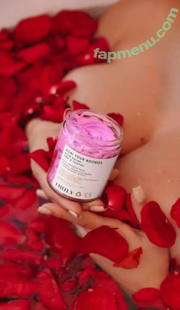 Sarah Curr nude photo #0116 (iheartsarita / sarahcurr)