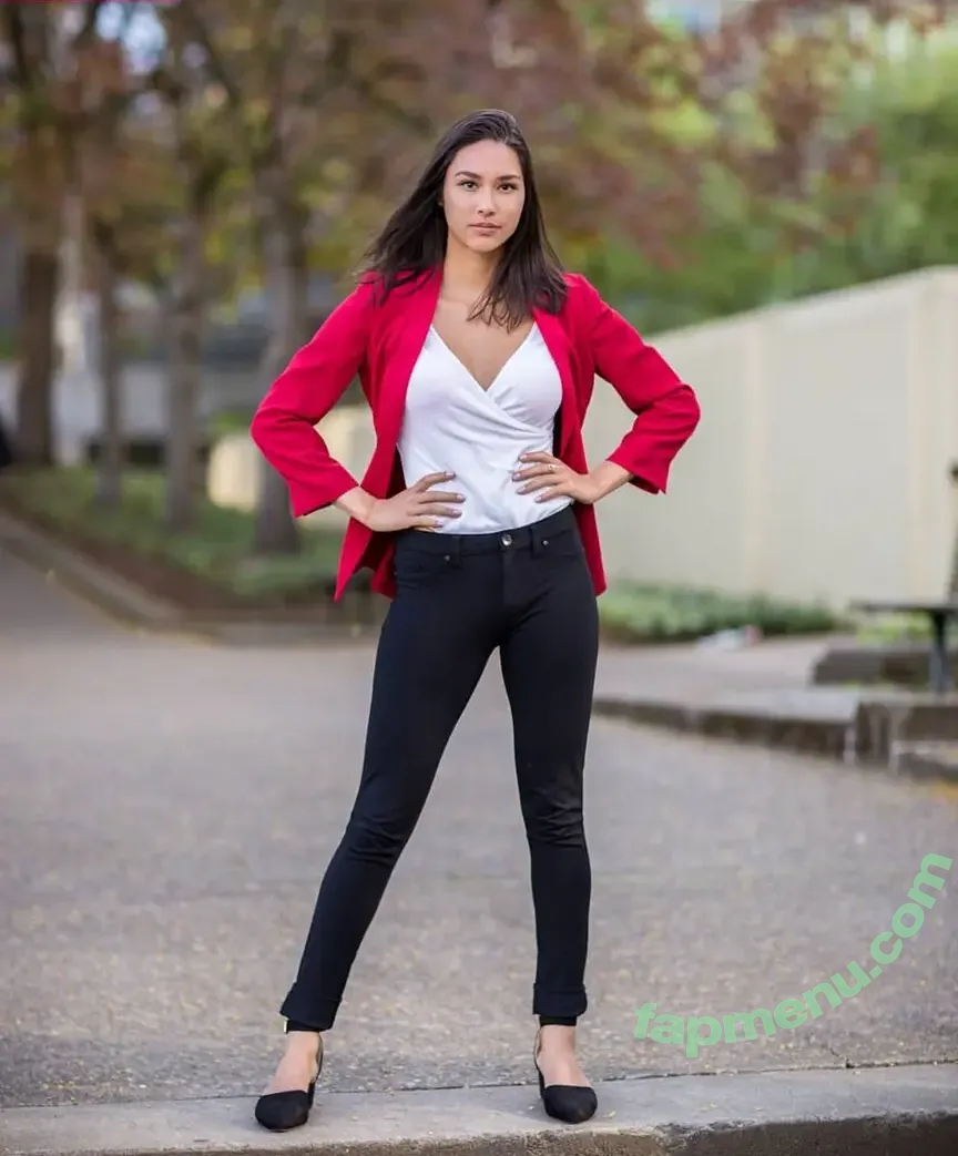 Sarah Decker nude photo #0035 (sarahdecker)