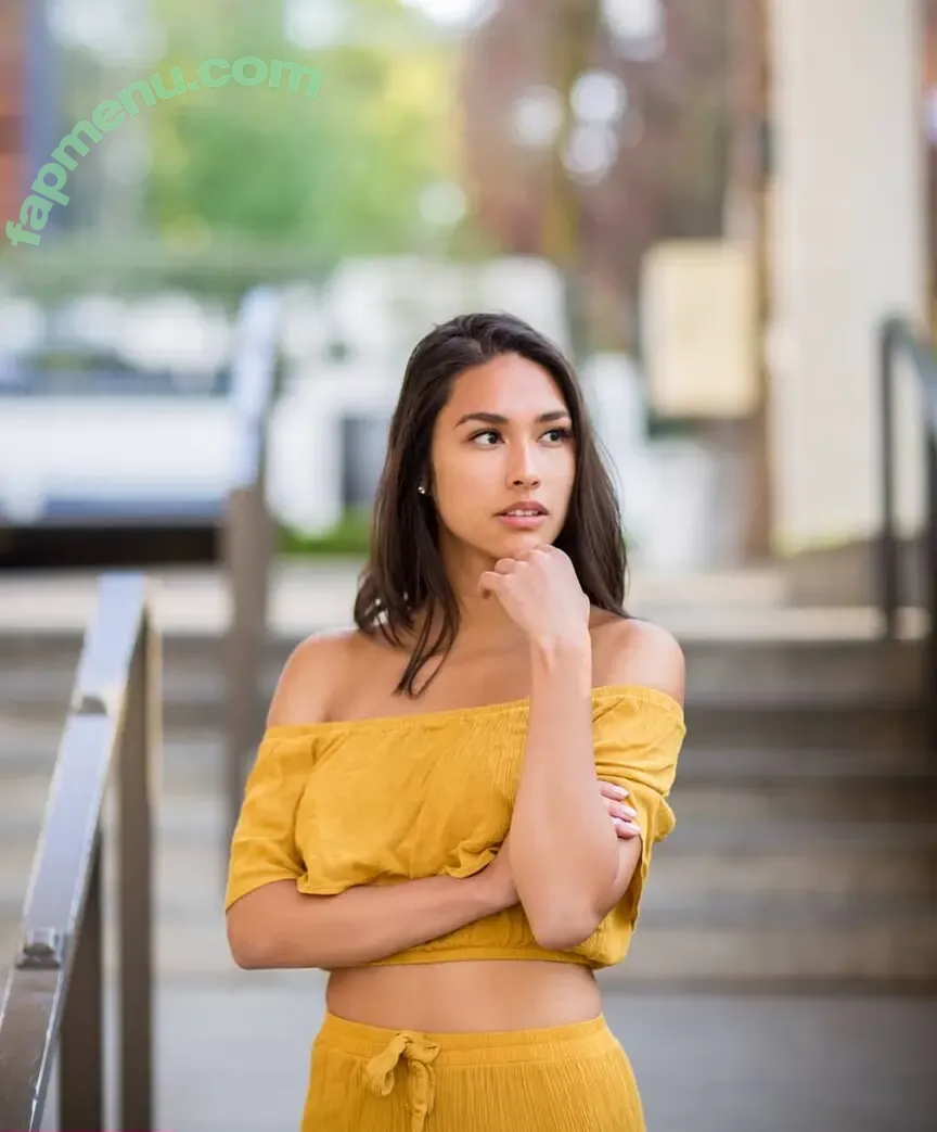 Sarah Decker nude photo #0039 (sarahdecker)