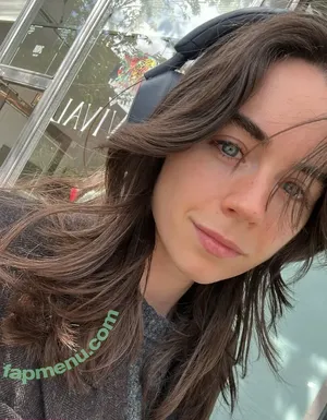 Sarah Desjardins / SarahDesjardins nude photo #0077