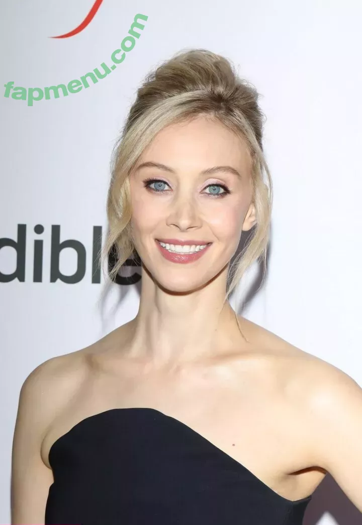 Sarah Gadon nude photo #0013 (sarahgadon)