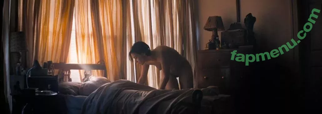 Sarah Gadon nude photo #0057 (sarahgadon)