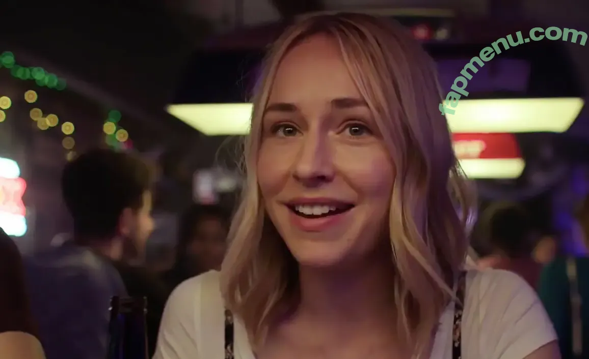 Sarah Goldberg nude photo #0004 (Sarah Goldberg)