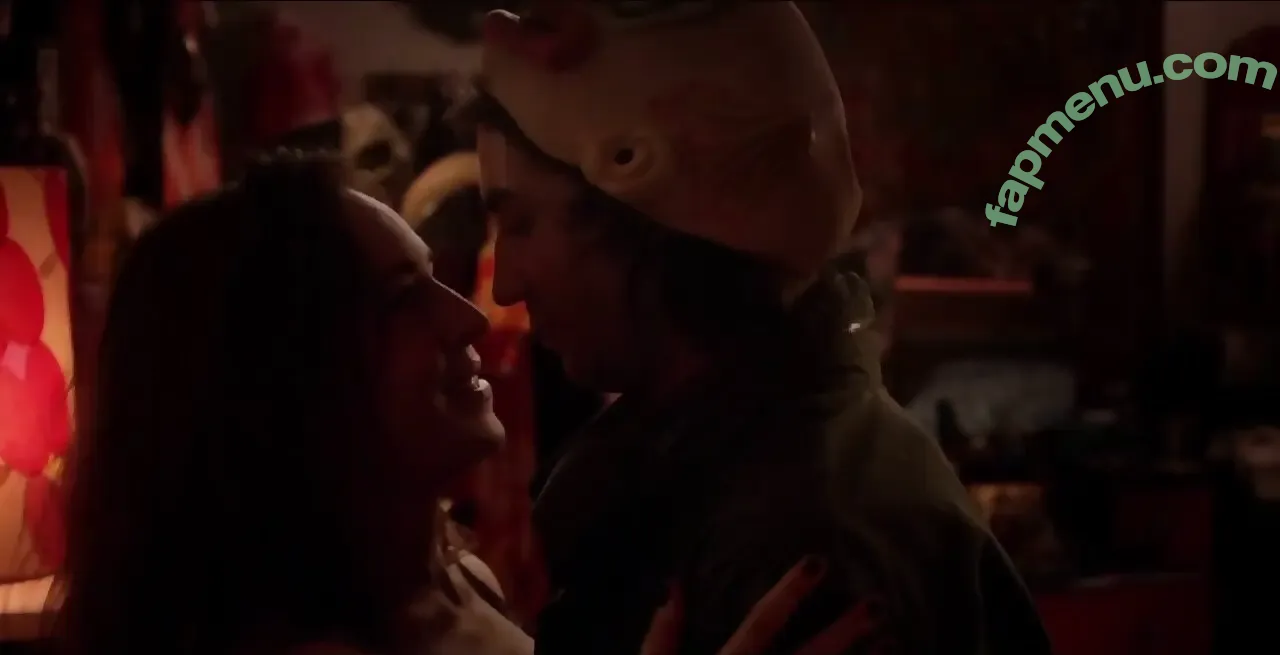 Sarah Goldberg nude photo #0007 (Sarah Goldberg)