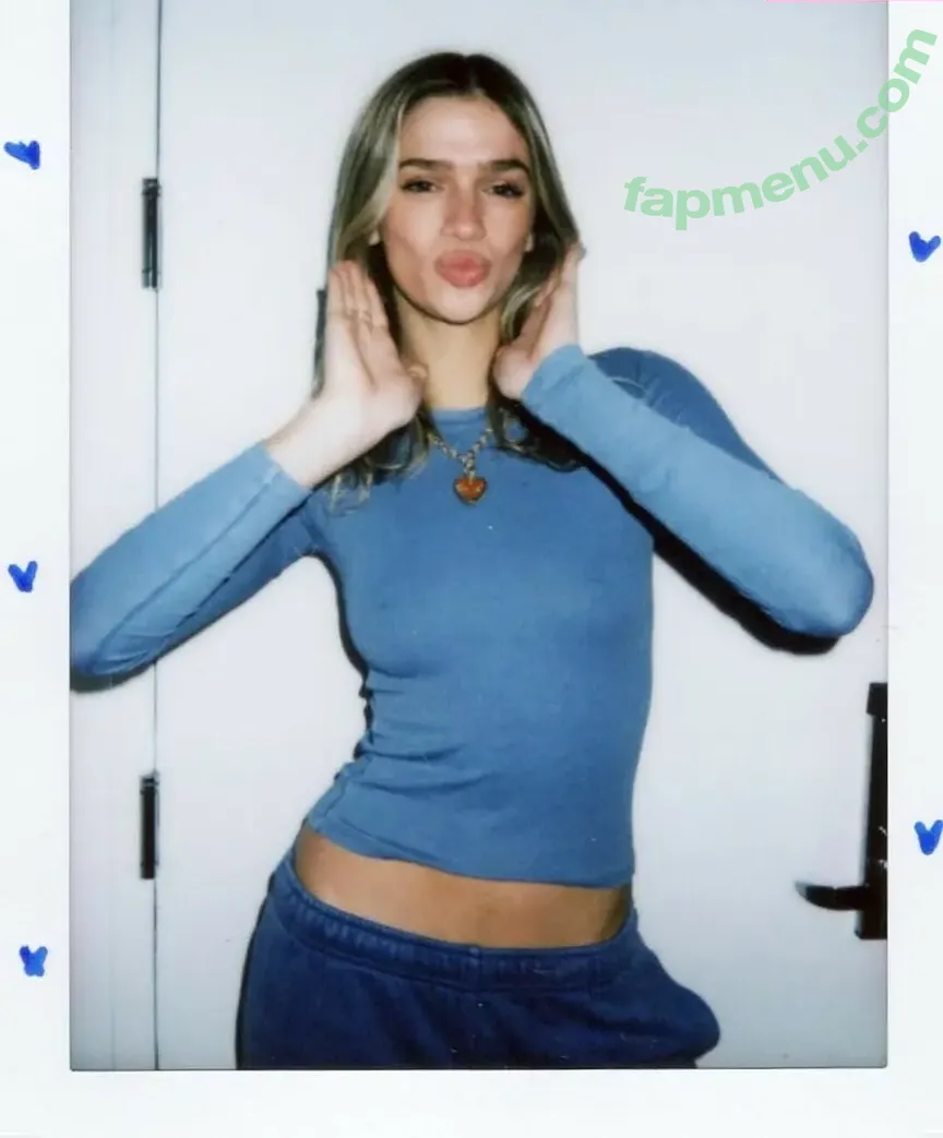 Sarah Hands nude photo #0094 (sarahhandss)