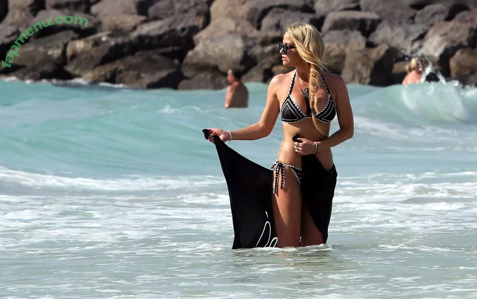 Sarah Harding nude photo #0093 (sarahnicoleharding)