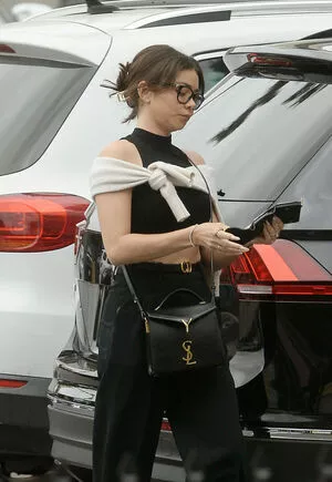 Sarah Hyland / Sarah_Hyland / sarahhyland nude photo #0364