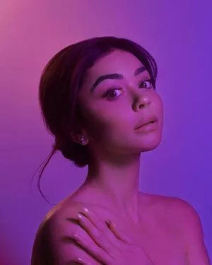 Sarah Hyland / Sarah_Hyland / sarahhyland nude photo #0439