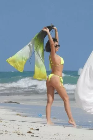 Sarah Hyland / Sarah_Hyland / sarahhyland nude photo #0475