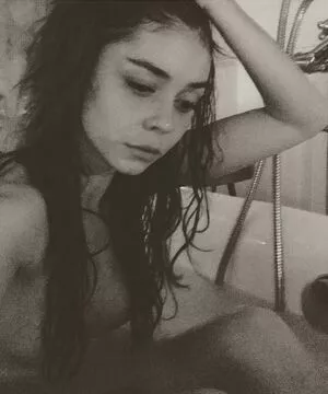 Sarah Hyland / Sarah_Hyland / sarahhyland nude photo #0485