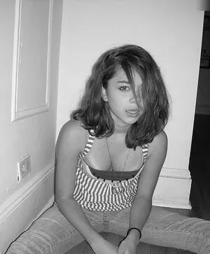 Sarah Hyland / Sarah_Hyland / sarahhyland nude photo #0691