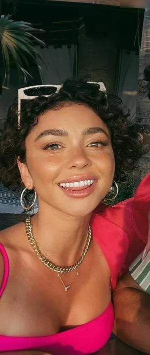 Sarah Hyland / Sarah_Hyland / sarahhyland nude photo #0698