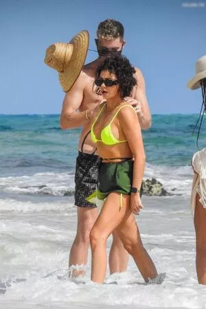 Sarah Hyland / Sarah_Hyland / sarahhyland nude photo #0715
