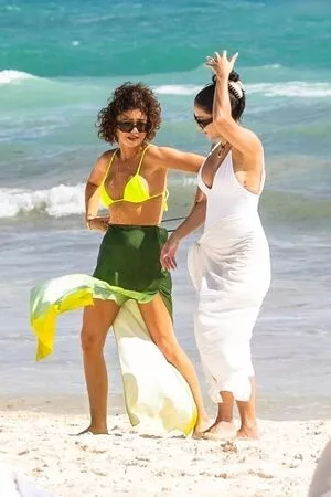 Sarah Hyland / Sarah_Hyland / sarahhyland nude photo #0730
