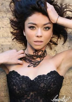 Sarah Hyland / Sarah_Hyland / sarahhyland nude photo #0956