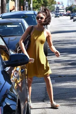 Sarah Hyland / Sarah_Hyland / sarahhyland nude photo #0974
