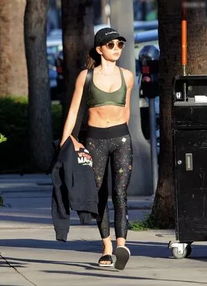 Sarah Hyland / Sarah_Hyland / sarahhyland nude photo #0987