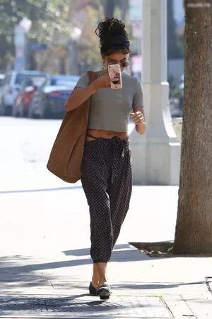 Sarah Hyland / Sarah_Hyland / sarahhyland nude photo #0999