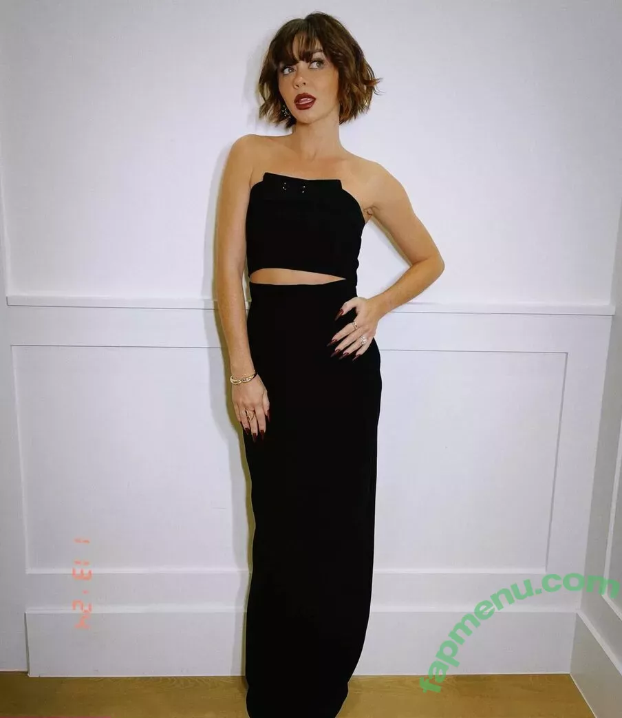 Sarah Hyland nude photo #0510 (Sarah_Hyland / sarahhyland)
