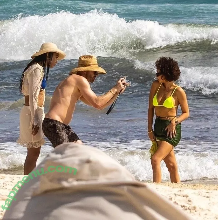 Sarah Hyland nude photo #0714 (Sarah_Hyland / sarahhyland)